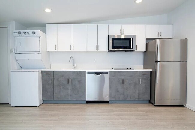 Building Photo - 369 West 36th Street
