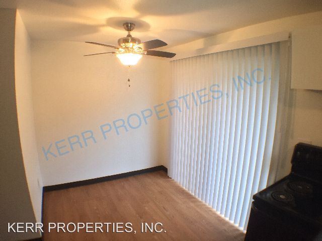Foto del edificio - 17600 SE Pine St
