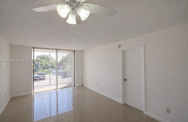 Foto del edificio - 14185 SW 87th St