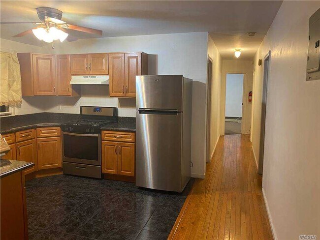 Foto del edificio - 238-64 148th Dr