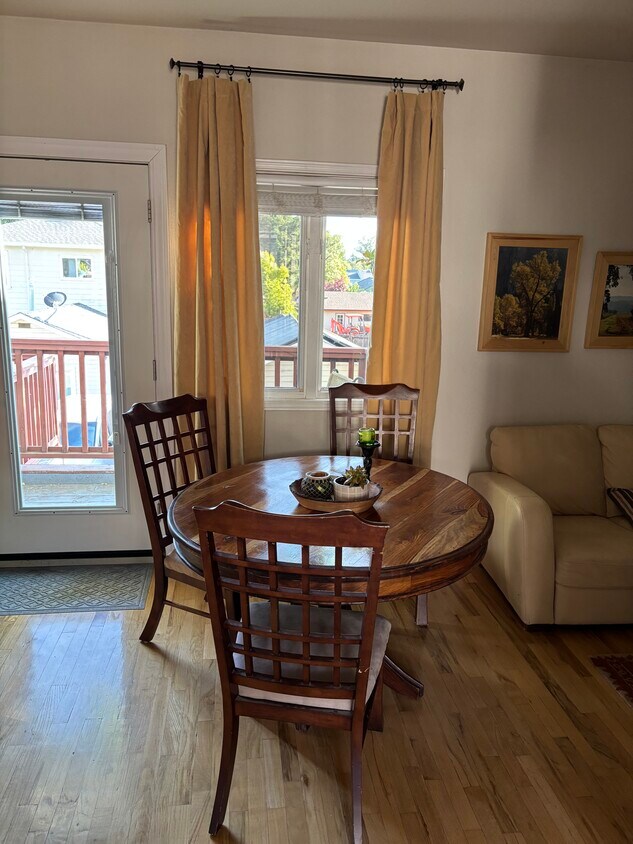 Foto principal - 2207 Rogers Way