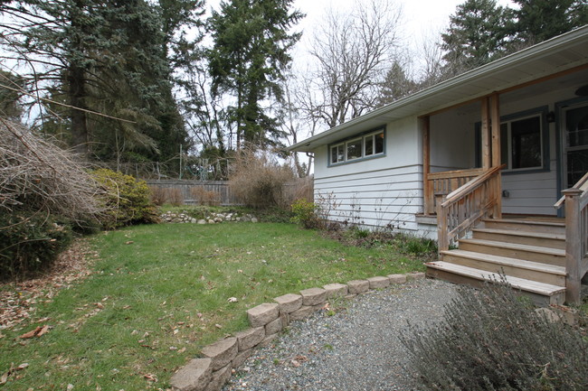 Building Photo - 20224 Ridge Rd SW
