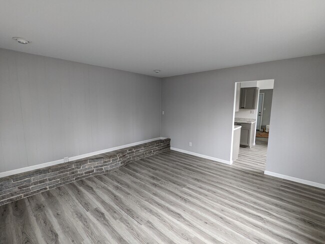 Building Photo - 857 Brendonwood Dr