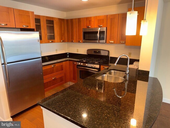 Foto del edificio - 5750 Bou Ave