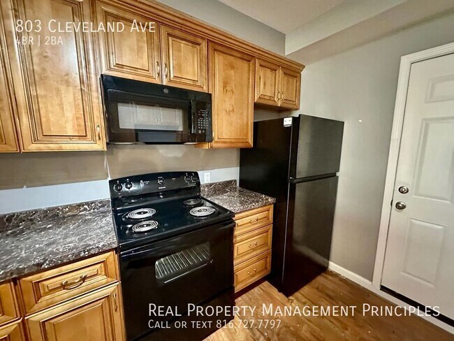 Building Photo - Recently Renovated, Spacious 4 Bedroom 1.5...