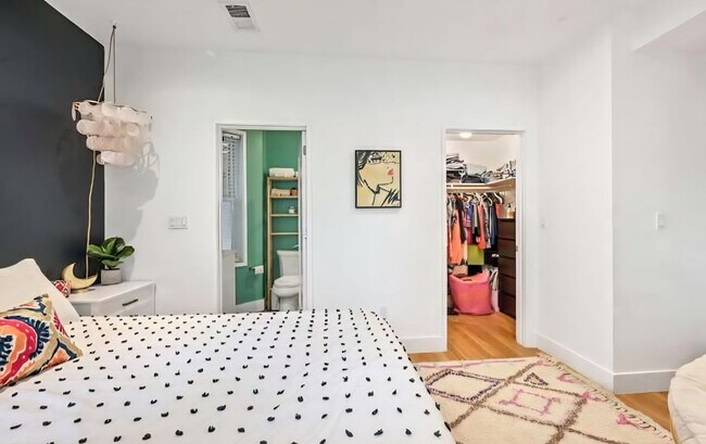 Foto del edificio - 1821 Newton St NW