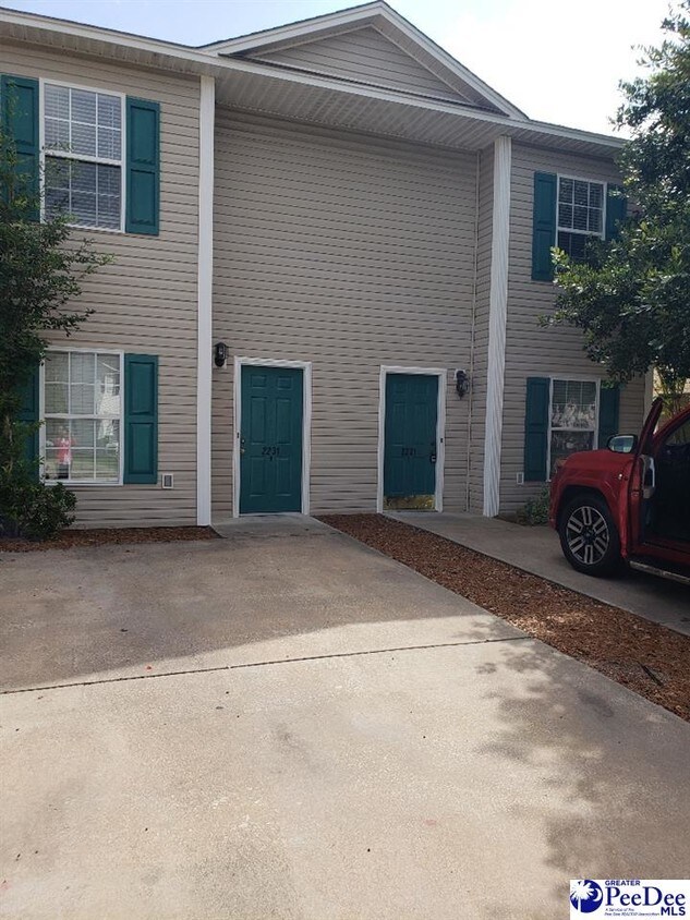Primary Photo - 2230 Oakwood Ln