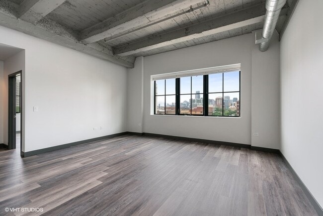 Building Photo - 2101 S Wabash Ave