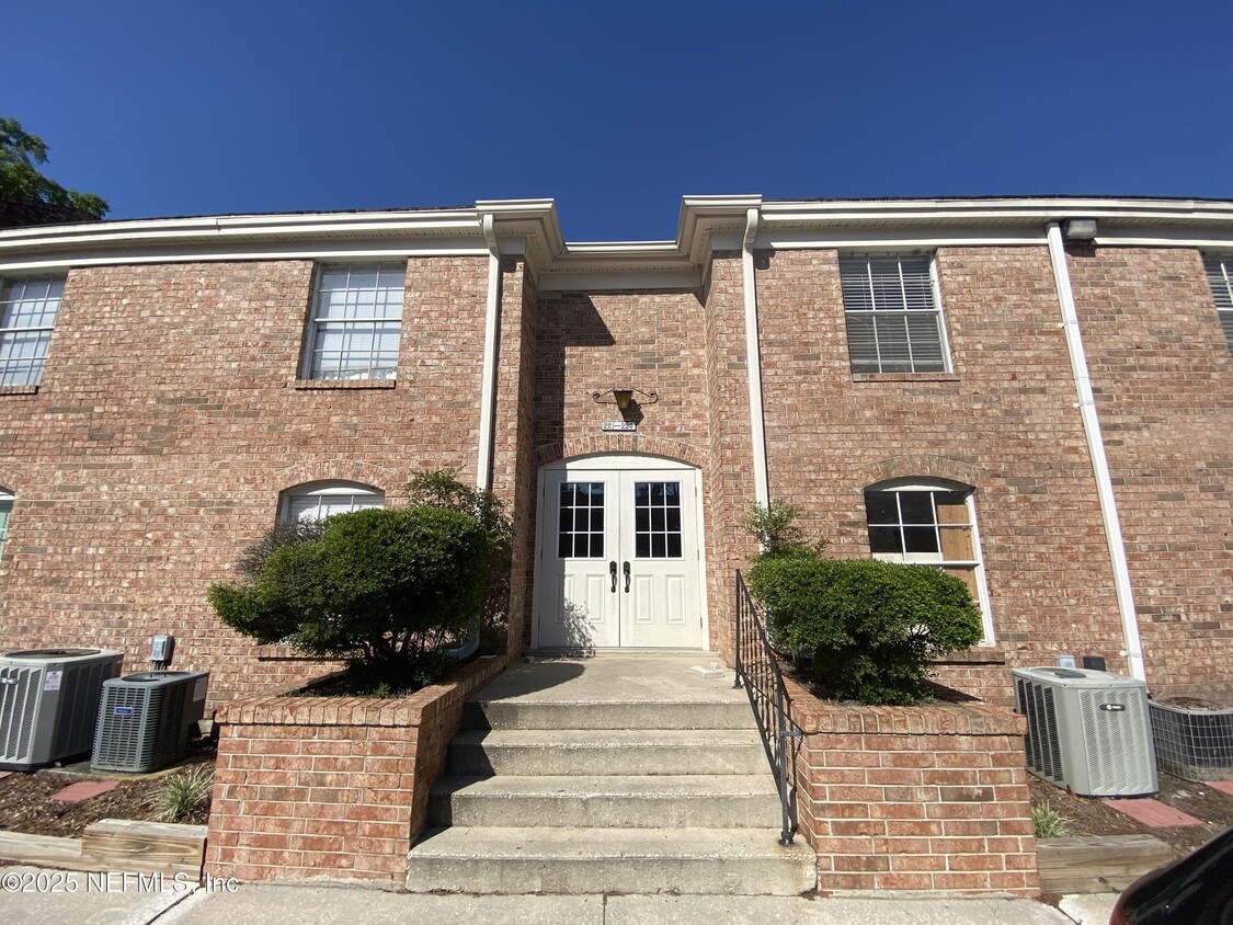 Foto principal - 5201 Atlantic Blvd