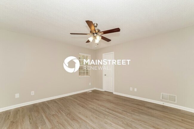 Foto del edificio - 4 Bedroom Pet-Friendly Home in Acworth, GA with Main Street Renewal