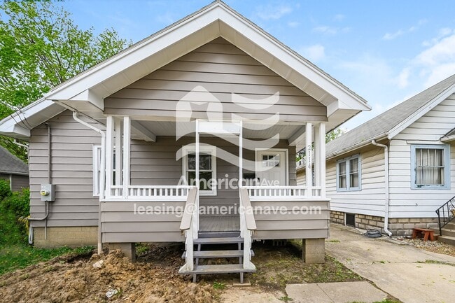 Foto del edificio - 2114 W Callender Ave