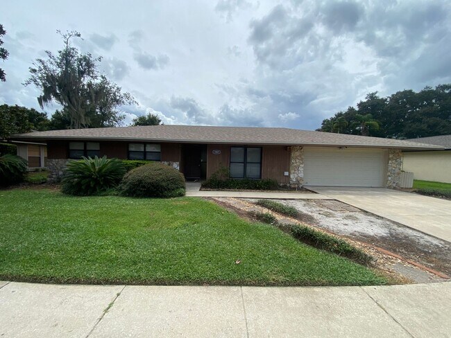 Foto del edificio - 3 Bedroom, 2 Bath Single Family Pool Home ...