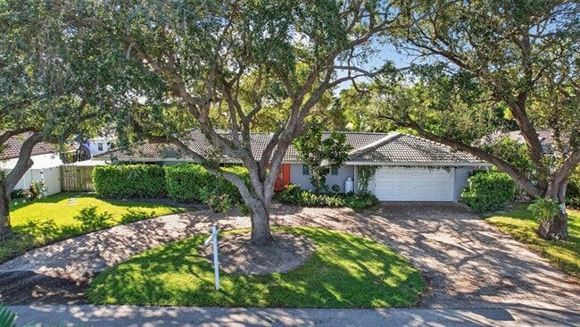 Foto del edificio - 2740 NE 34th St