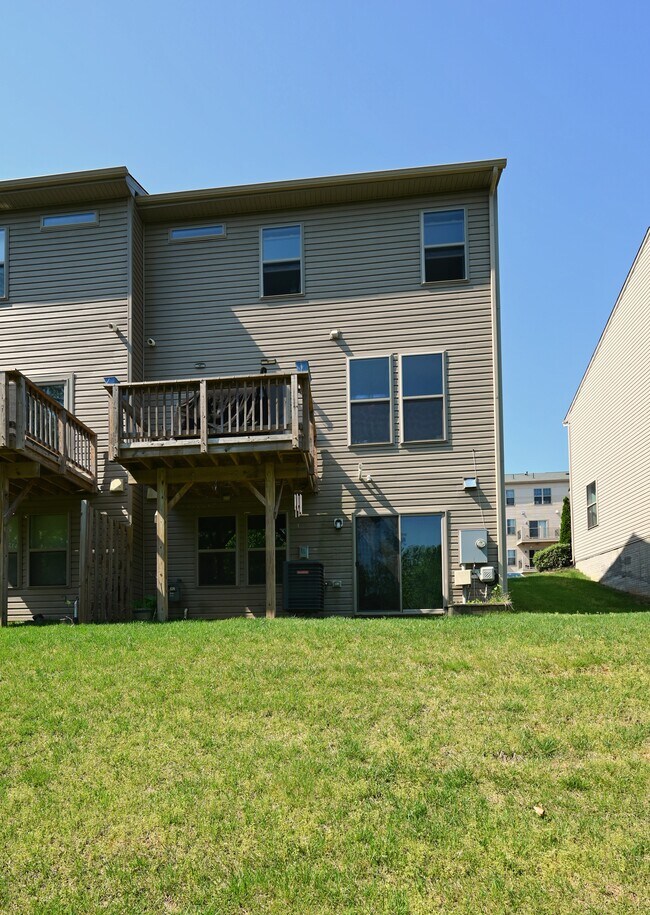 Foto del edificio - 3638 Chippendale Cir