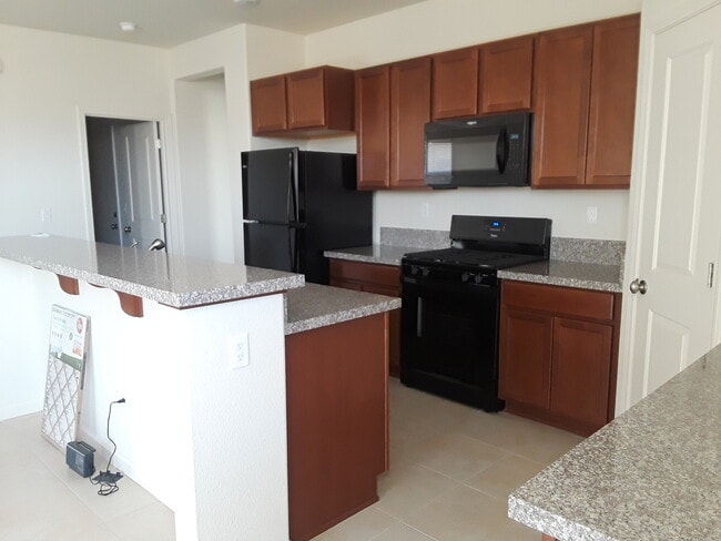 Building Photo - Sparks home 3 bedroom| 2 bathroom now avai...
