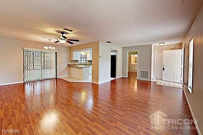 Foto del edificio - 12207 Bluefield St