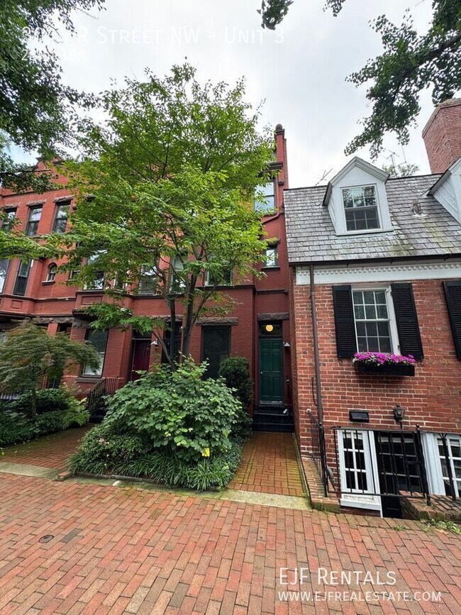 Foto del edificio - 3044 R St NW