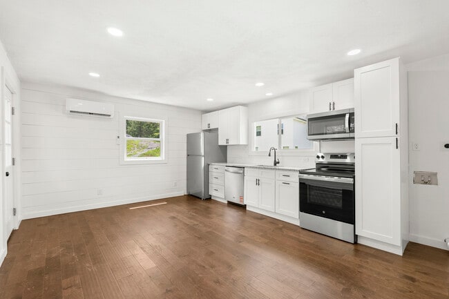 Building Photo - 4635 Harsch St
