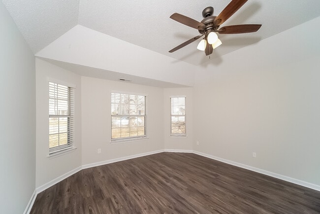Foto del edificio - 2525 Clovis Rd SW