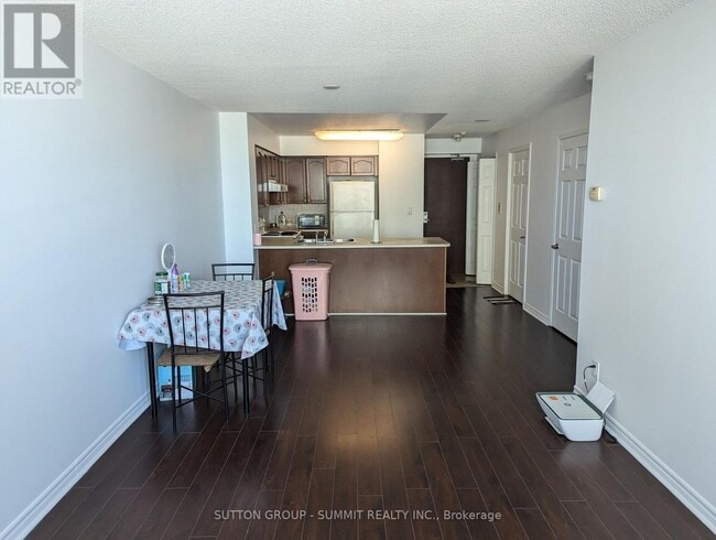 Building Photo - 335 Rathburn Rd W