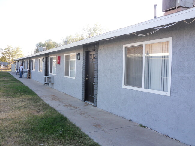 Building Photo - White Street Apartments