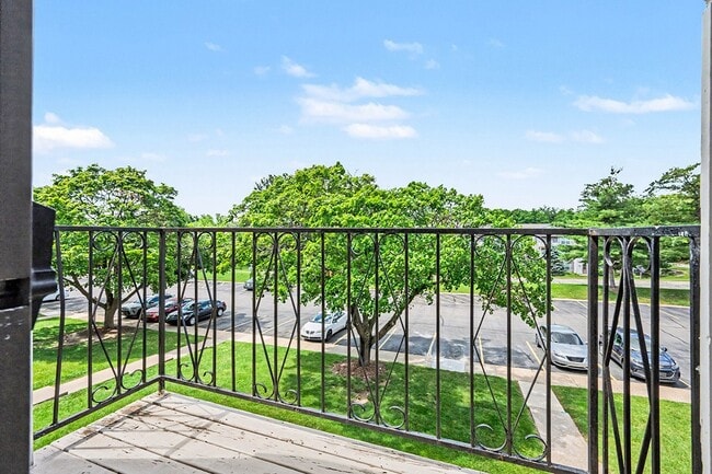 Building Photo - Brookside Apartments
