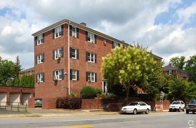 Foto del edificio - Patricia Apartments