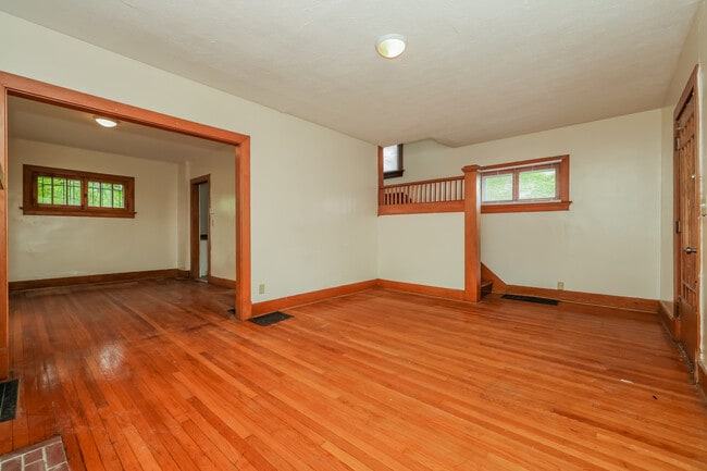 Foto del edificio - 1242 Wilson Dr