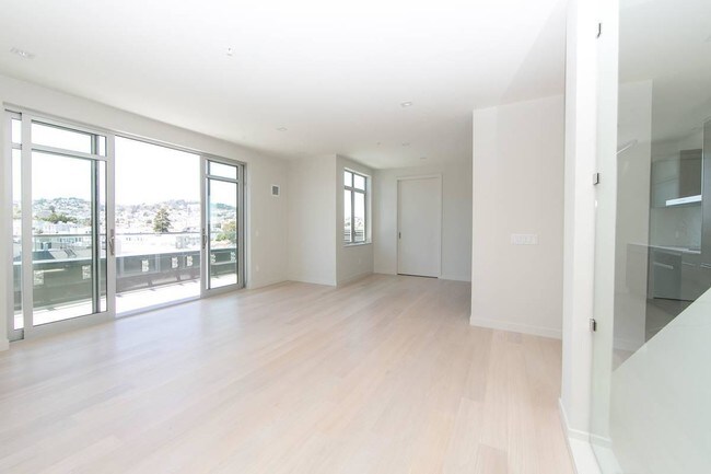 Building Photo - 3 bedroom in San Francisco CA 94110