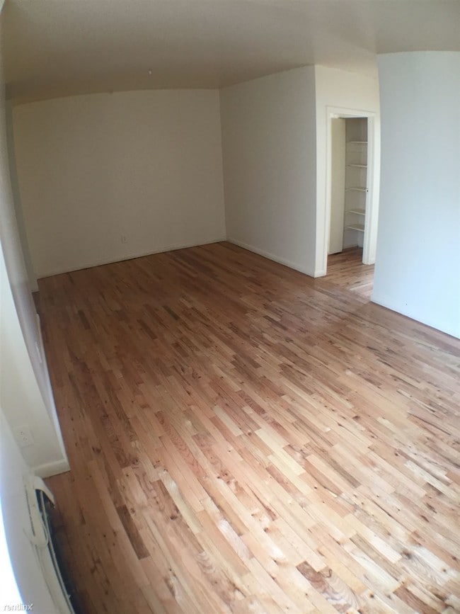 Building Photo - 506 Tinton Ave
