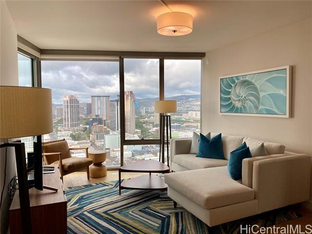 Building Photo - 1001 Queen St