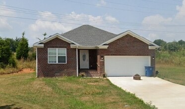 Building Photo - 137 Ashkirk Ln