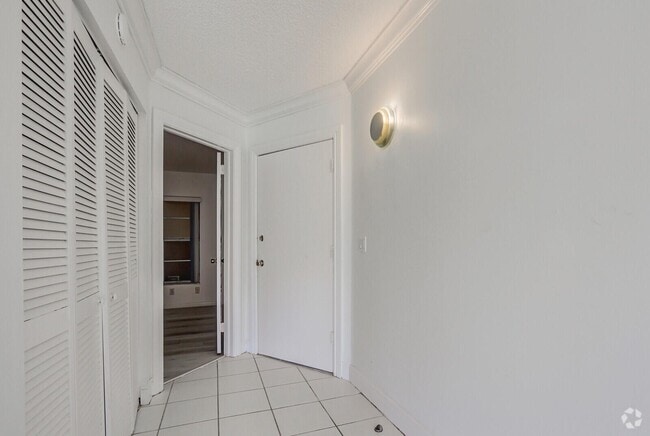 Building Photo - 342 Southwind Dr