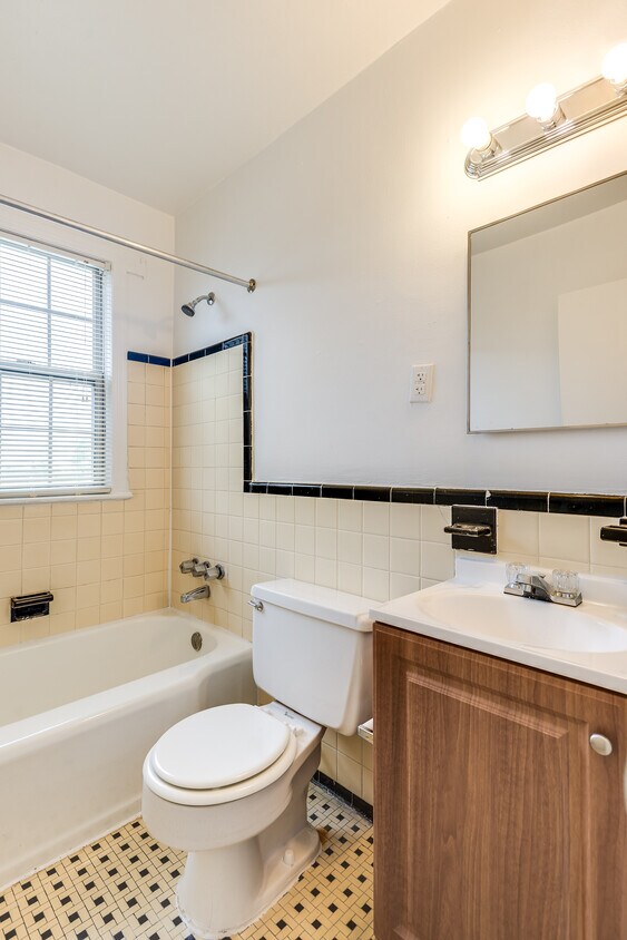 Foto principal - 215 Oakwood St SE
