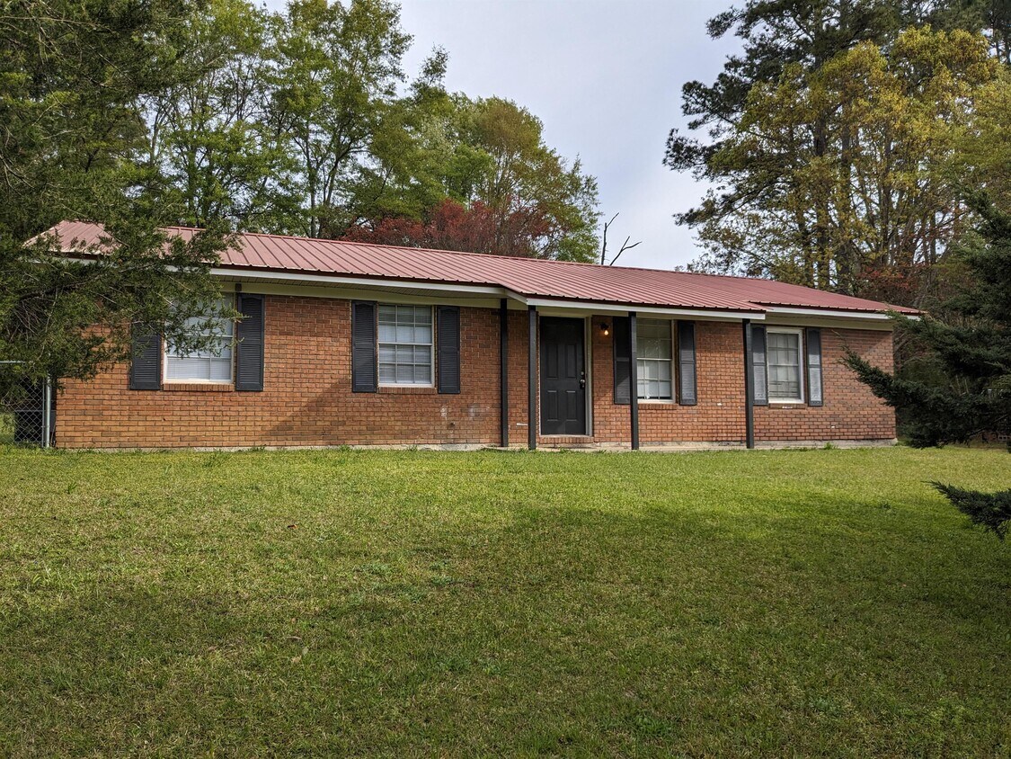 Primary Photo - 150 Hollyhill Dr