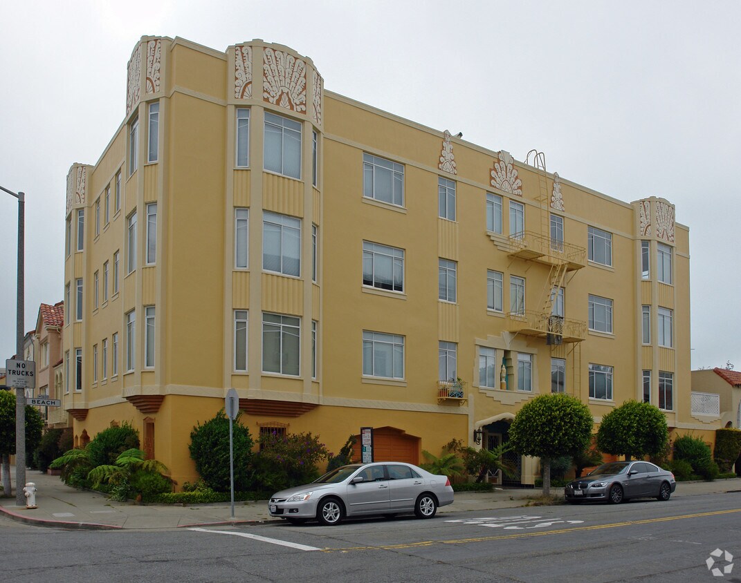 Building Photo - 1580 Beach St