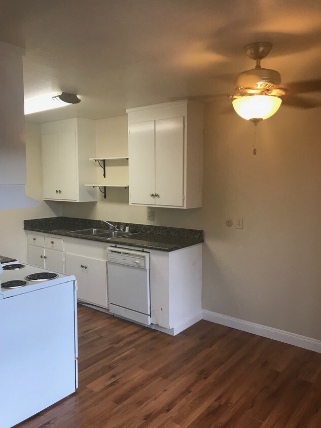 Building Photo - 1506 Garcez Drive - 08