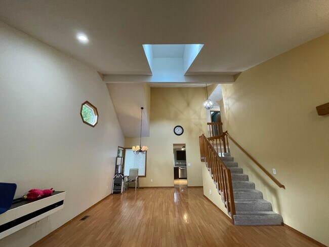 Building Photo - 3Bd/ 2.5Ba Storybook Home in the Bethany N...