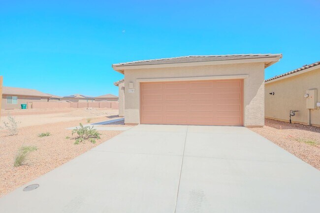 Building Photo - $200.00 OFF FIRST MONTH RENT!! 3 Bedroom 2...