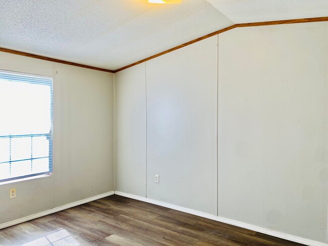 Building Photo - Cute 2 bed/1 bath mobile home in Opelousas