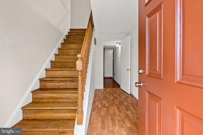 Foto del edificio - 1602 Woodmoor Ln