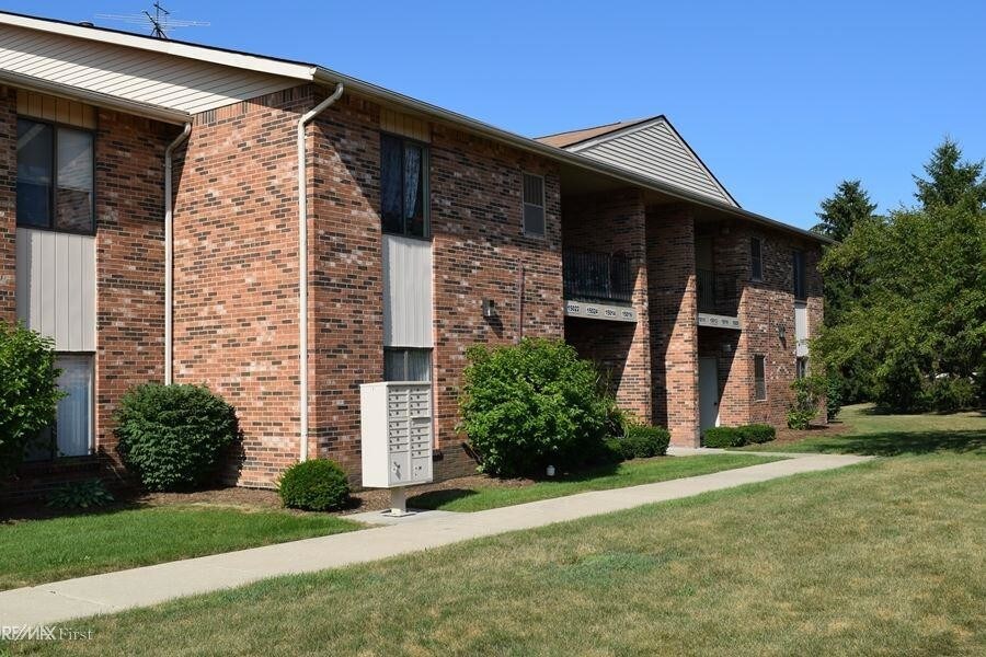 15012 Island Dr, Sterling Heights, MI 48313 Condo for Rent in