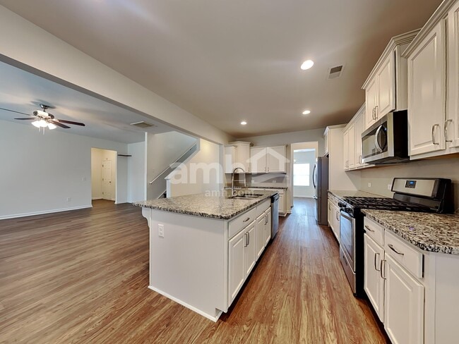 Building Photo - 355 Dunlin Dr