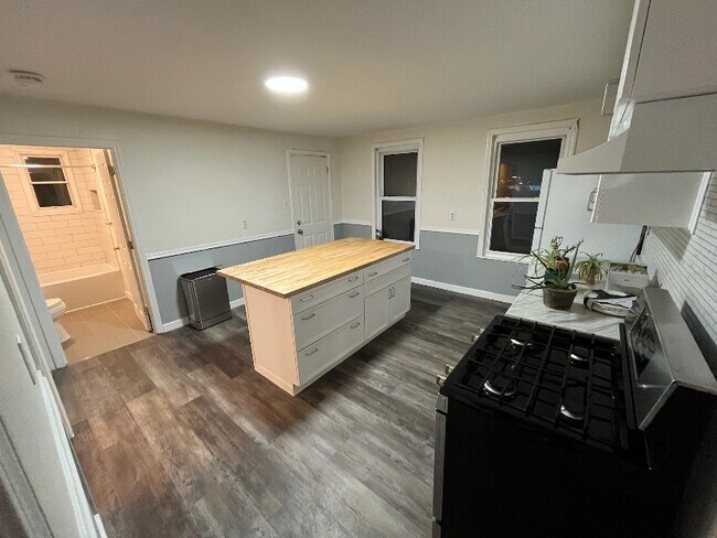 Foto del edificio - 661 Millbury St