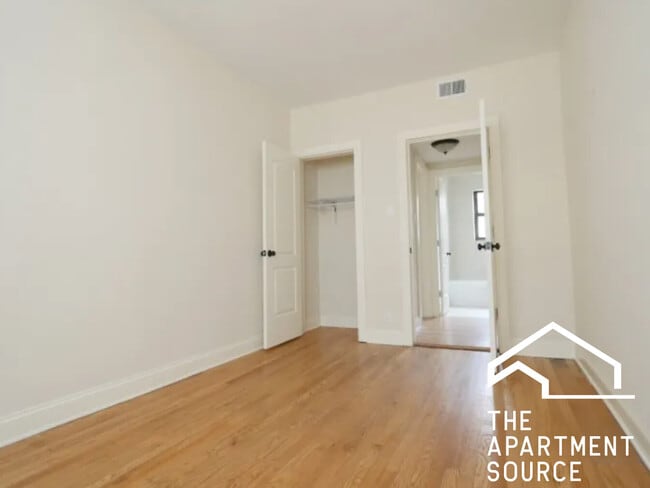Building Photo - 4038 N Ashland Ave