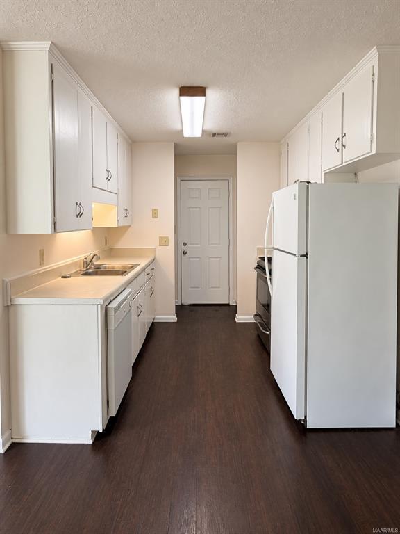 Foto del edificio - 229 Juniper Ct