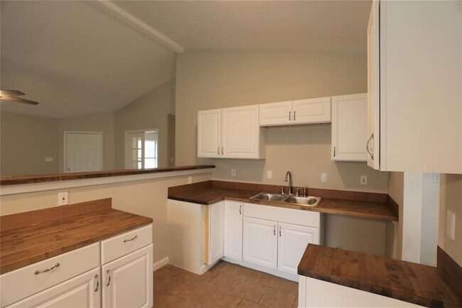 Building Photo - 9312 Rutherglen Dr
