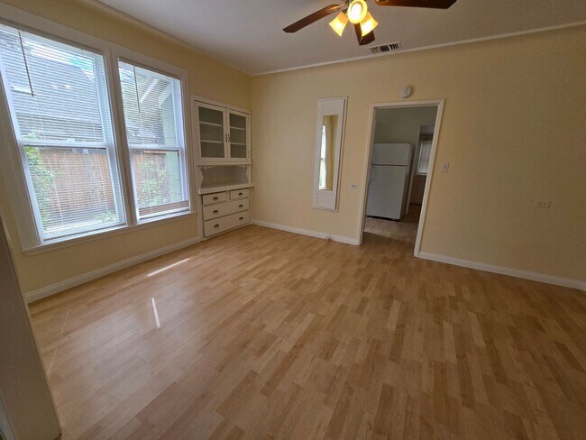 Foto del edificio - 342-344 N. Shaffer Street