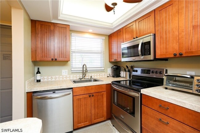 Building Photo - 300 Forest Lakes Blvd