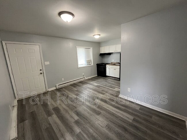 Foto del edificio - 8820 E 45th St